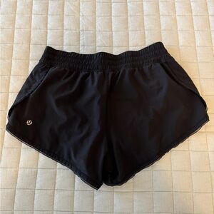 Lululemon Seek The Heat Short II (2.5 in) Size 6